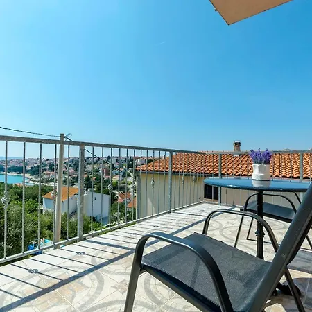 Lorena Apartment
