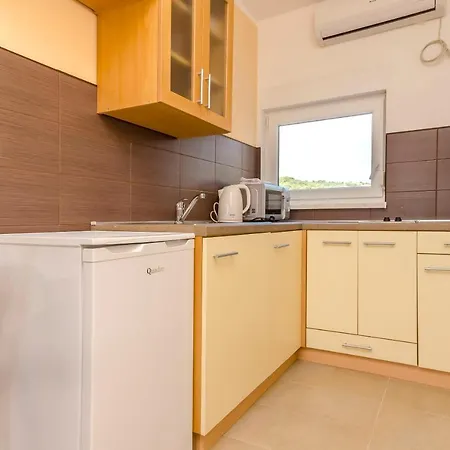 Lorena Apartment *